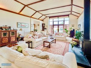 Sitting Room- click for photo gallery